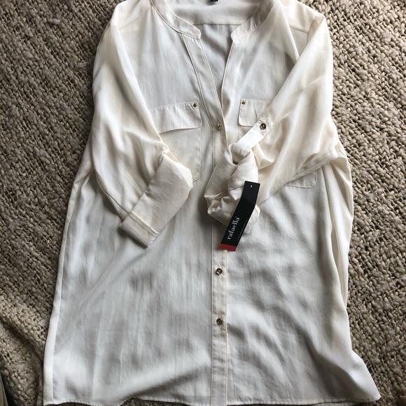 Beautiful Spring/Summer Top ☀️ - Picture 3 of 3